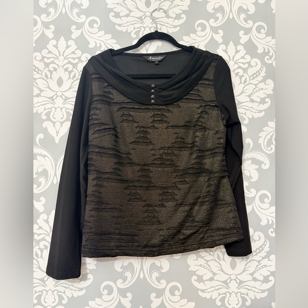 4/$25 • Amanda Collection Black & Gold Textured Blouse